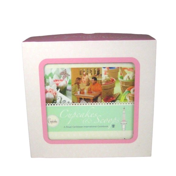 Royal Caribbean International Cookbook Apron Piping Liner Cupcakes Scoops Baking - Picture 1 of 8